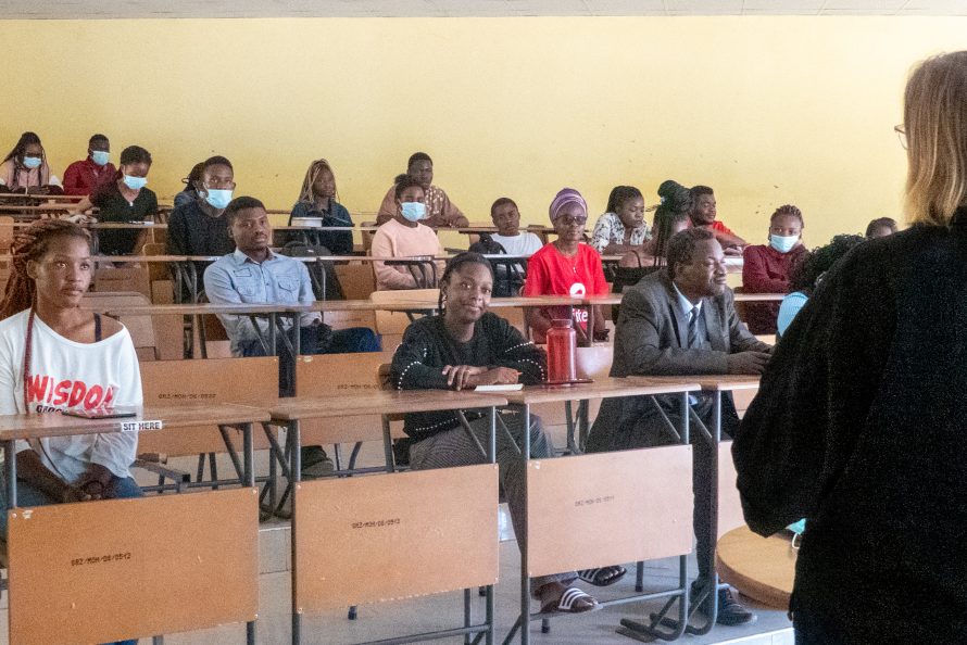 Föreläsning på Lusaka Dental Training School